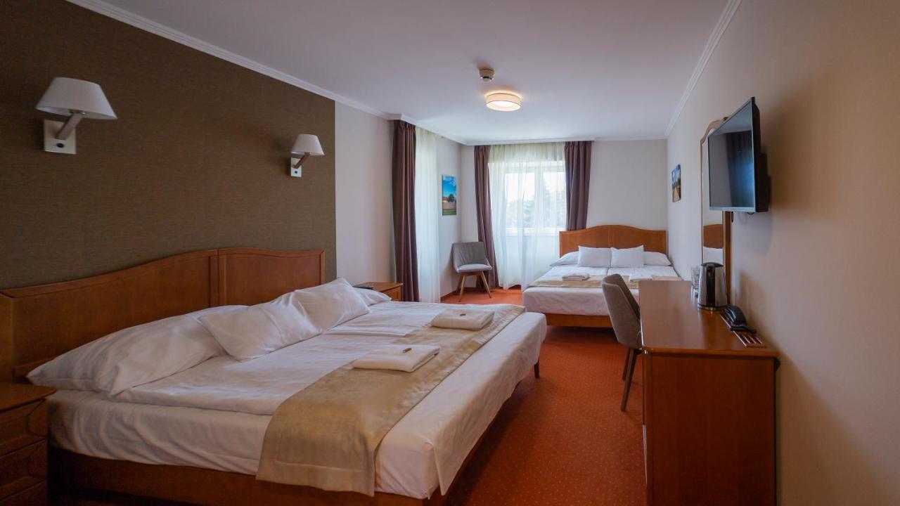 Hotel Aqua Sárvár Exterior foto